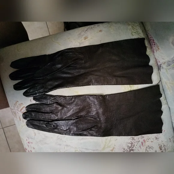 Gucci  Gloves ✨ - Picture 3 of 5